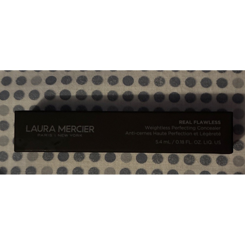 Laura Mercier - Real Flawless Weightless Perfecting Concealer .18oz - 4CO